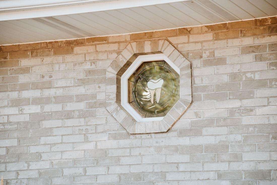 Drawing of a tooth at Pradera Dental in Sterling, CO